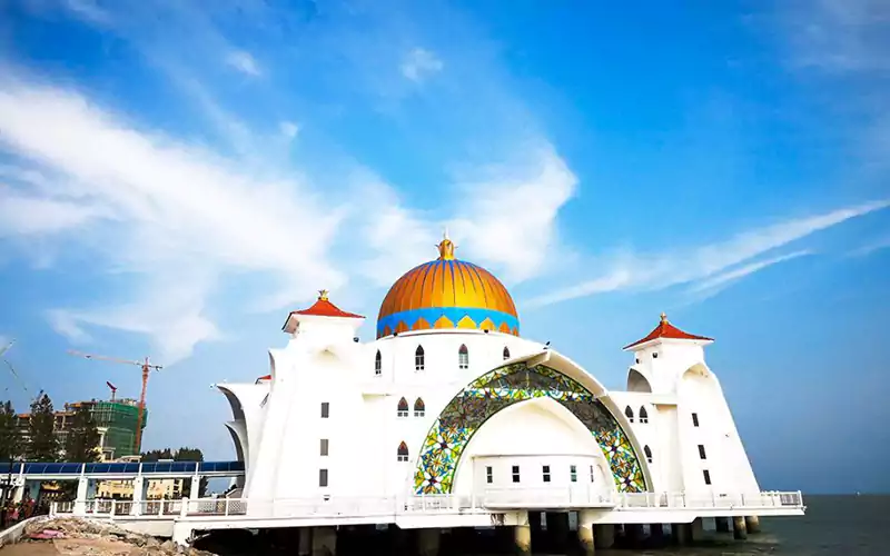 A Quick Guide To Melaka Straits Mosque